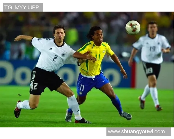 十大被误判的足球球星揭示职业生涯转折点与裁判失误的悲剧故事