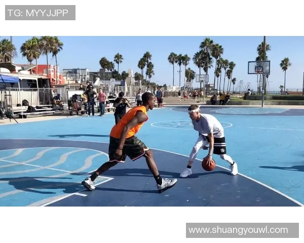 足球巨星伪装成普通球员在街头野球场打球被认出引发围观热潮